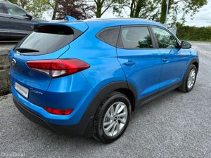 Hyundai Tucson EXECUTIVE 1.7 (BLACK LEATHER) - Image 2