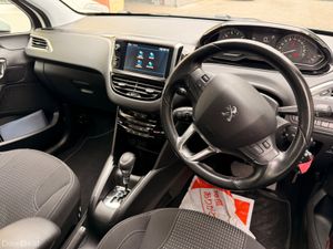 Peugeot 208 2020 1.2 Petrol Automatic - Image 3