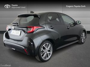 Toyota Yaris YARIS HYBRID 1.5 PLATINUM - Image 2