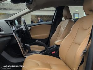 Volvo V40 2.0 Diesel AUTO - Image 3
