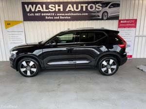 Volvo XC40 D4 AWD MOMENTUM PRO 5DR A AUTO - Image 4