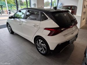 Hyundai i20 DELUXE PLUS - Warranty & AA 2029 - - Image 4