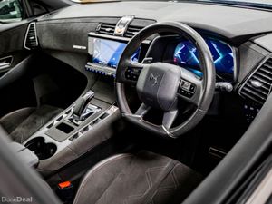DS Automobiles DS 7 *4x4 300BHP* Performance Line - Image 2