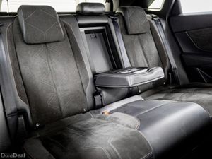 DS Automobiles DS 7 *4x4 300BHP* Performance Line - Image 4