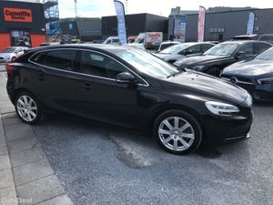 2018 VOLVO V40 D4 AUTOMATIC - Image 2