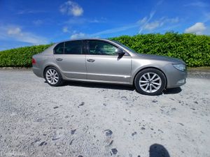 Skoda Superb 2011 nct 02.27 - Image 2