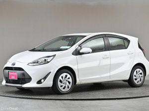 Toyota Aqua 1.5 VVT-i HYBRID **BI-TONE INTERIOR**A - Image 4