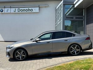 BMW 5-Series 530e M Sport Pro Sunroof - Image 3