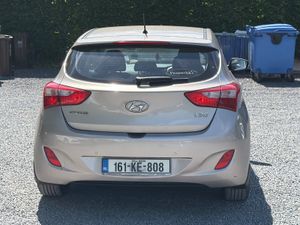 Hyundai i30 2016 trade sale - Image 4