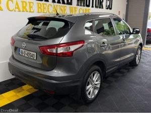 Nissan Qashqai 1.2 SV MY16 SP + NC E6 4DR - Image 4