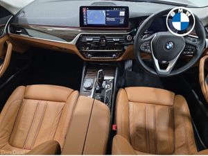 BMW 5-Series 520d SE Saloon - Image 4