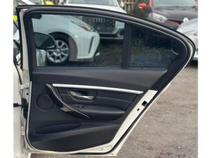 BMW 3-Series 330E M Sport 2.0L  Automatic Plug-in - Image 4