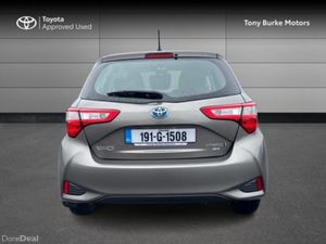 Toyota Yaris - Hybrid - Luna Edition - 1.5 - 5dr & - Image 3
