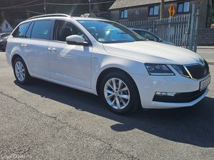 Skoda Octavia 2020 COMBI Soleil 1.5TSI 150HP - Image 2