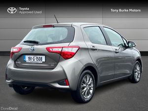 Toyota Yaris - Hybrid - Luna Edition - 1.5 - 5dr & - Image 3