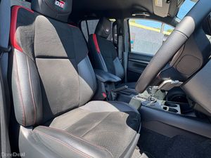 Toyota Hilux GR Sport Automatic 2024 - Image 4