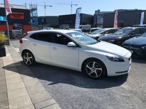 2016 VOLVO V40 AUTOMATIC TURBO DIESEL - Image 4