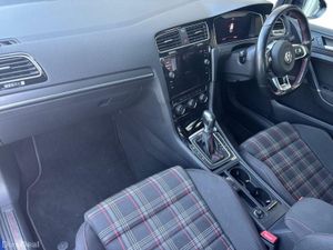 Volkswagen Golf 2.0 TSI 245HP GTI DSG - Image 3