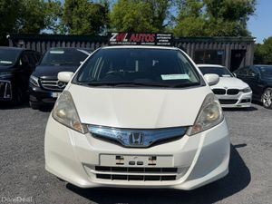 11 HONDA FIT HYBRID - Image 3