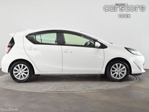 Toyota Aqua 1.5 Hybrid - Image 2
