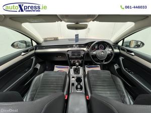 Volkswagen Passat 2.0 TDI BLUMOTION, Panoramic Sun - Image 2