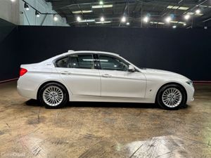 BMW 3-Series 330E 2.0 AUTOMATIC HYBRID - - Image 3