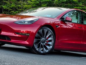 🔥 2021 Tesla Model 3 Performance - Image 4