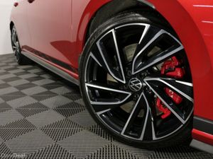 Volkswagen Golf GTI CLUBSPORT DSG - 2.0L PETROL 30 - Image 3