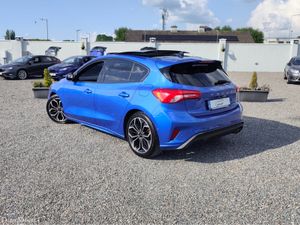 Ford Focus ST-LINE X TDCI - Image 4