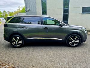 Peugeot 5008 2018 - Image 2