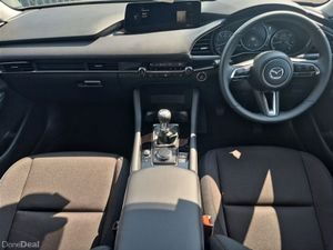 Mazda Mazda3 ** EX MANAGEMENT ** EXCLUSIVE LINE ** - Image 2
