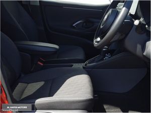 Toyota Yaris **EXCEPTIONALLY LOW MILEAGE**HYBRID** - Image 4