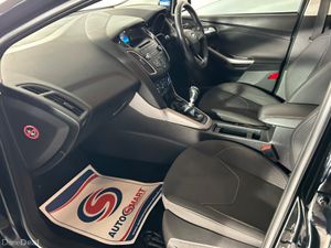 Ford Focus ZETEC 5DR 1.5 TD 95PS 6SPEED 4DR - Image 2