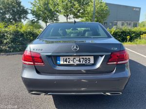 Mercedes-Benz E-Class 220 CDI BLUE EFFICIENCY SE 4 - Image 4