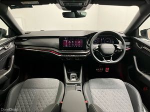 Skoda Octavia Sportline DSG 2.0TDI 150BHP - Revers - Image 4