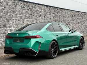 2025 BMW M5 4.4 V8 PHEV 727bhp G90 - Image 2