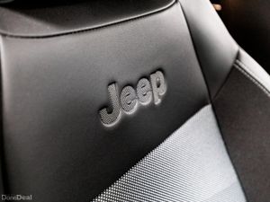 Jeep Avenger Summit 54kWh Auto 155HP - Image 4
