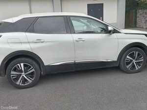 PEUGEOT 3008 / 2020 / 1.5 DIESEL / MANUAL - Image 4