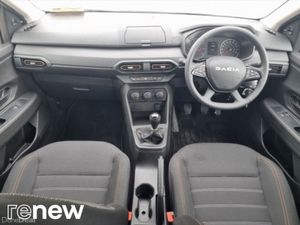 Dacia Sandero Stepway TCe 90 STEPWAY Essential - Image 2