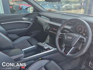 Audi Q8 e-tron 55 quattro S Line - Image 4