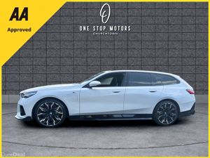 2025 BMW i5 MSPORT PRO *FULL OPTION* 1OWNER - Image 3