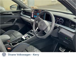 Volkswagen Tayron R LINE 75 1.5 TSI 204HP PHEV BLK - Image 4