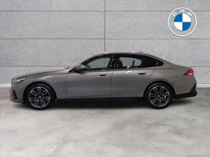 BMW 5-Series 530e M Sport Saloon - Image 3
