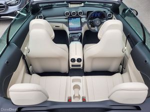Mercedes-Benz CLE CLE220d COUPE CABRIOLET AMG LINE - Image 4