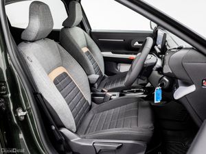 Citroen C3 Aircross *7 Seater* Plus Hybrid Auto 14 - Image 3