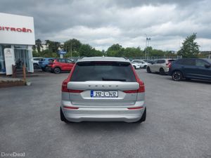 Volvo XC60 B4 MOMENTUM 5DR AUTO - Image 4