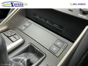 Lexus IS 2.5 Hybrid VERSION L, Reversing camera - Image 4