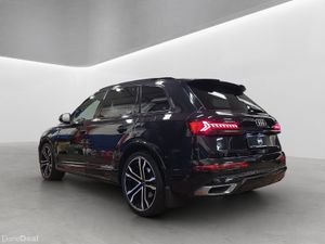 2021 AUDI Q7 3.0 TFSIE BLACK EDITION QUATTRO. - Image 4