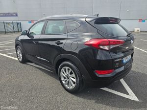 Hyundai Tucson 1.7 CRDI, EXECUTIVE MODEL, LOW MILE - Image 3