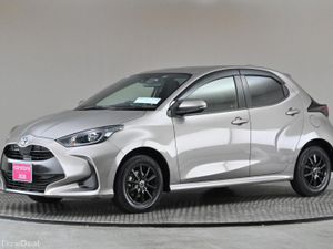 Toyota Yaris 1.5 PETROL HYBRID**14" ALLOY WHEELS** - Image 4